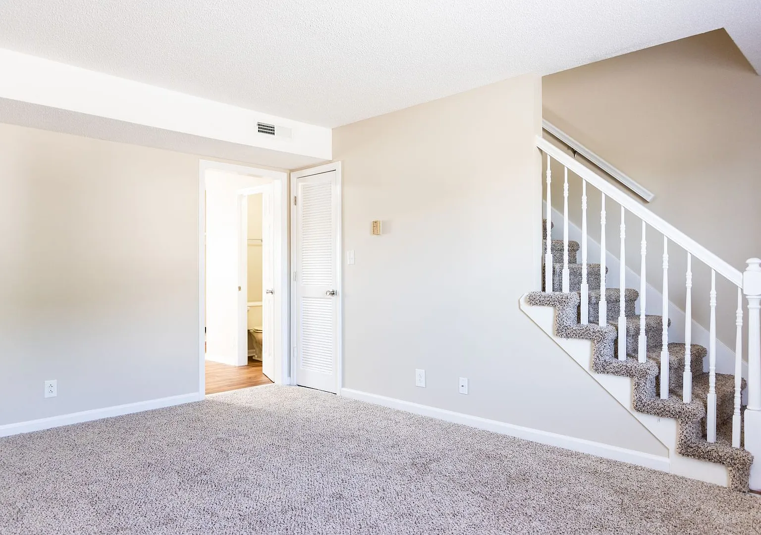 510 Hietts Lane — Photo 4