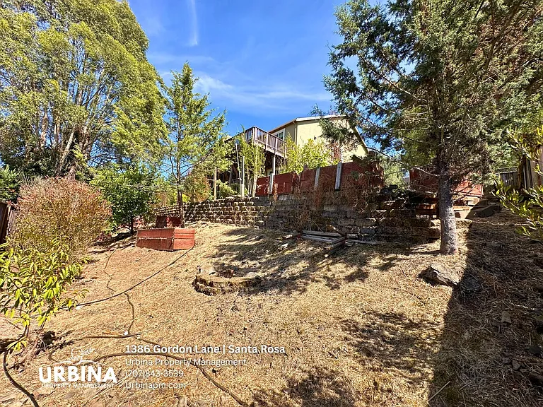 1386 Gordon Ln — Photo 37
