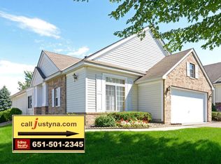 2723 Oak Ridge Trl, Woodbury, MN 55125