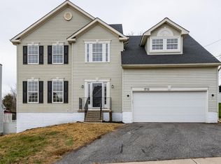 2712 Rona Rd, Baltimore, MD 21207