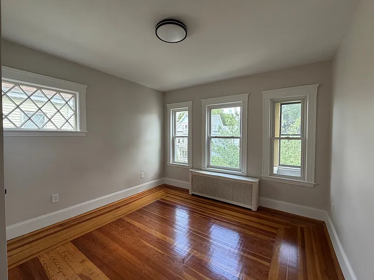 27 Warner St — Photo 11
