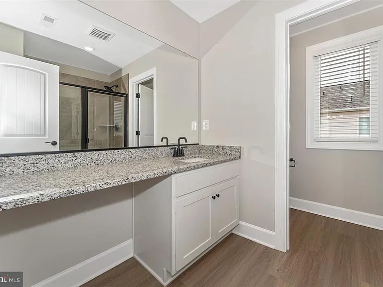 527 Abigail Ave — Photo 21