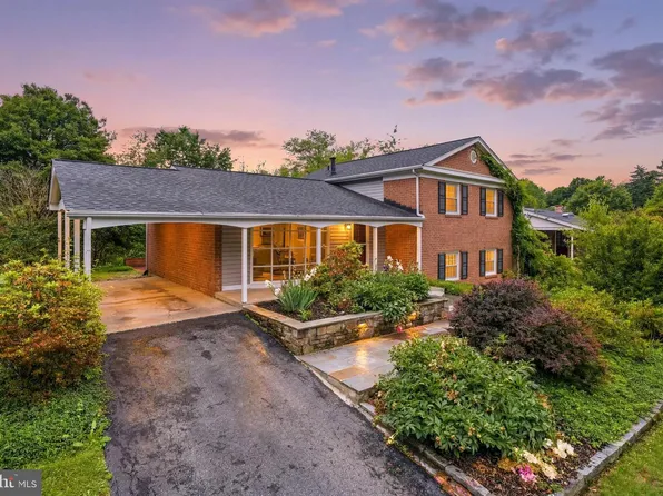 1400 Stratton Dr, Rockville, MD 20854
