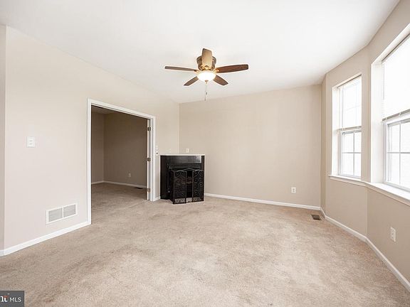 5th image of 206 Riverbirch Cir #401