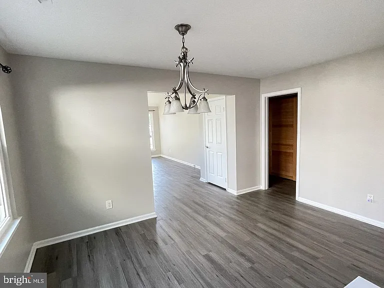 294 Woods Edge Pl — Photo 11