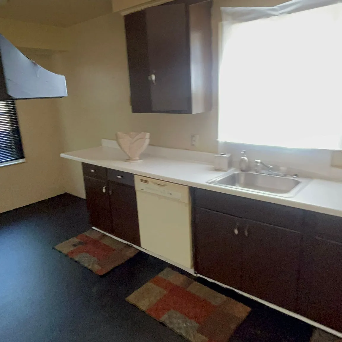 3 bed, 1000 sqft, $1,400 — Photo 4