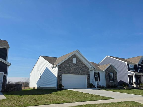 2nd image of 137 Kennedy Park Dr