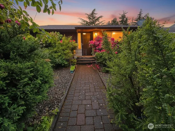 9651 21st Avenue SW, Seattle, WA 98106