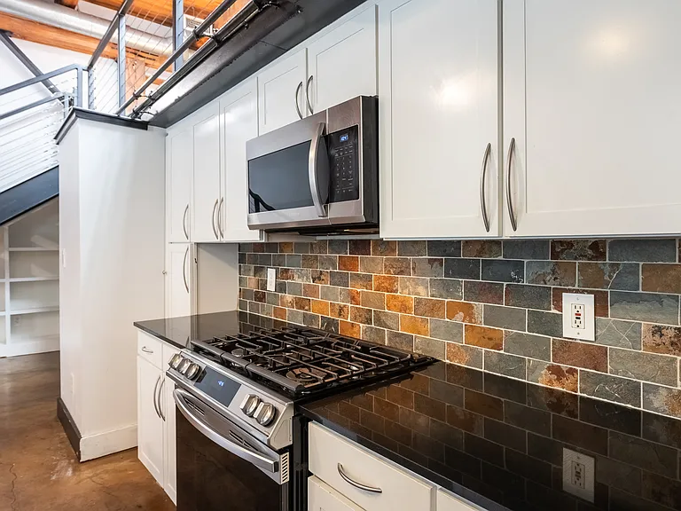 644 Wells St SW #7 — Photo 7