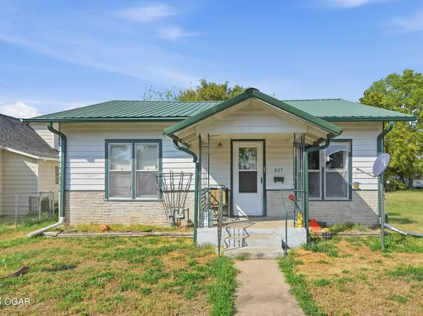 827 W Chestnut St, Carthage, MO 64836