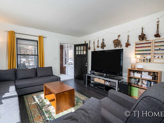 5th image of 4170/4160 Woodbury Ave