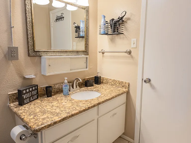 1714 Leona Dr — Photo 7