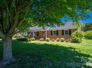 1920 Echo Ln, Gastonia, NC 28052