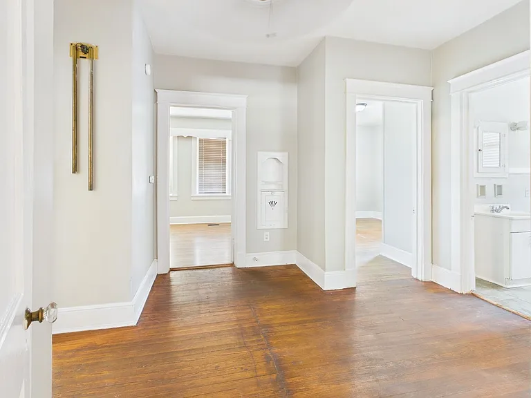 512 Maple St — Photo 6
