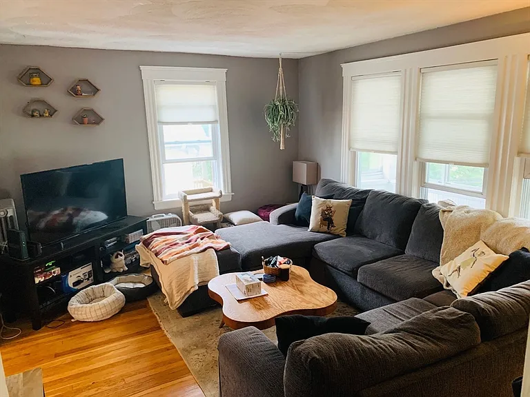34 Morton St #2 — Photo 3