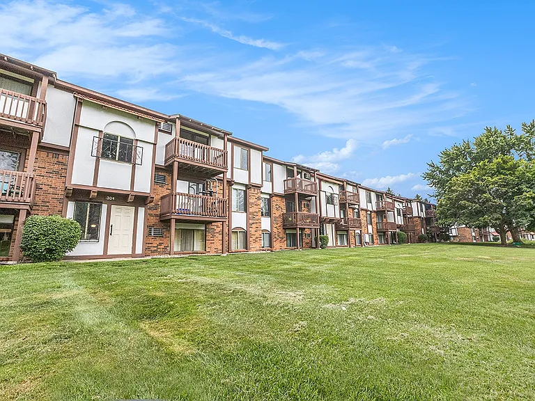 Apple Ridge Apartments — Photo 30