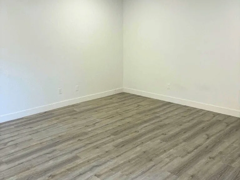 1032 Bonita St — Photo 10