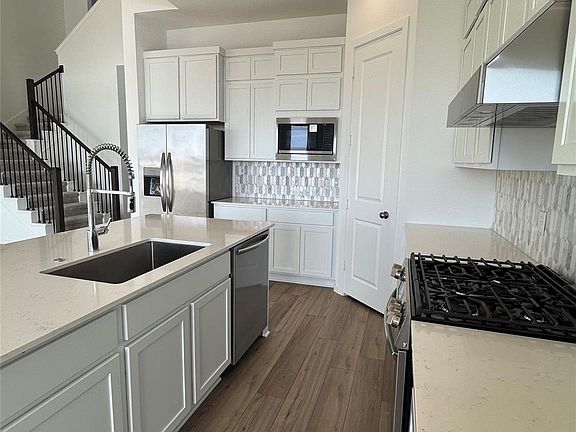 7th image of this home