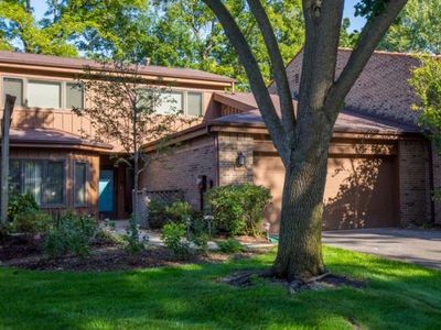 1735 W North Shore Dr, South Bend, IN, 46617