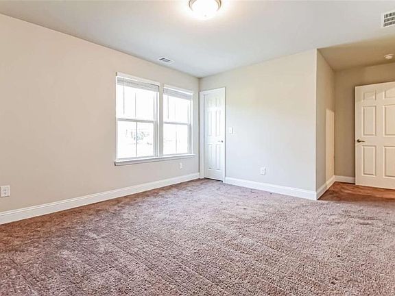 4th image of 5897 Meadowview Rd