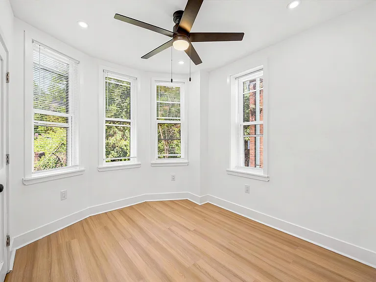 936 N Fallon St — Photo 11