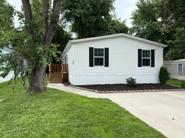 17311 E Us Highway 40 Site #L14, Independence, MO 64055