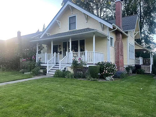 2027 17th Ave Photo 1