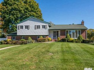 2 Sandy St, East Northport, NY 11731