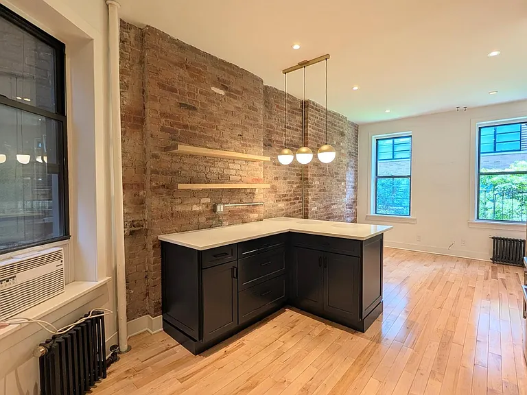 71 Sullivan St #4D — Photo 1