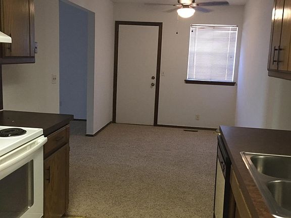 Kitchen into dining-exit to side yard