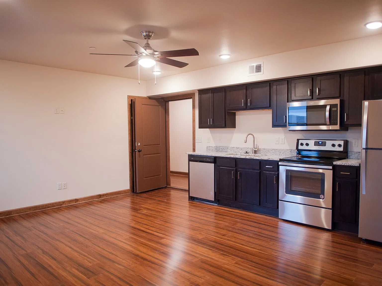 Beverly Lofts — Photo 2