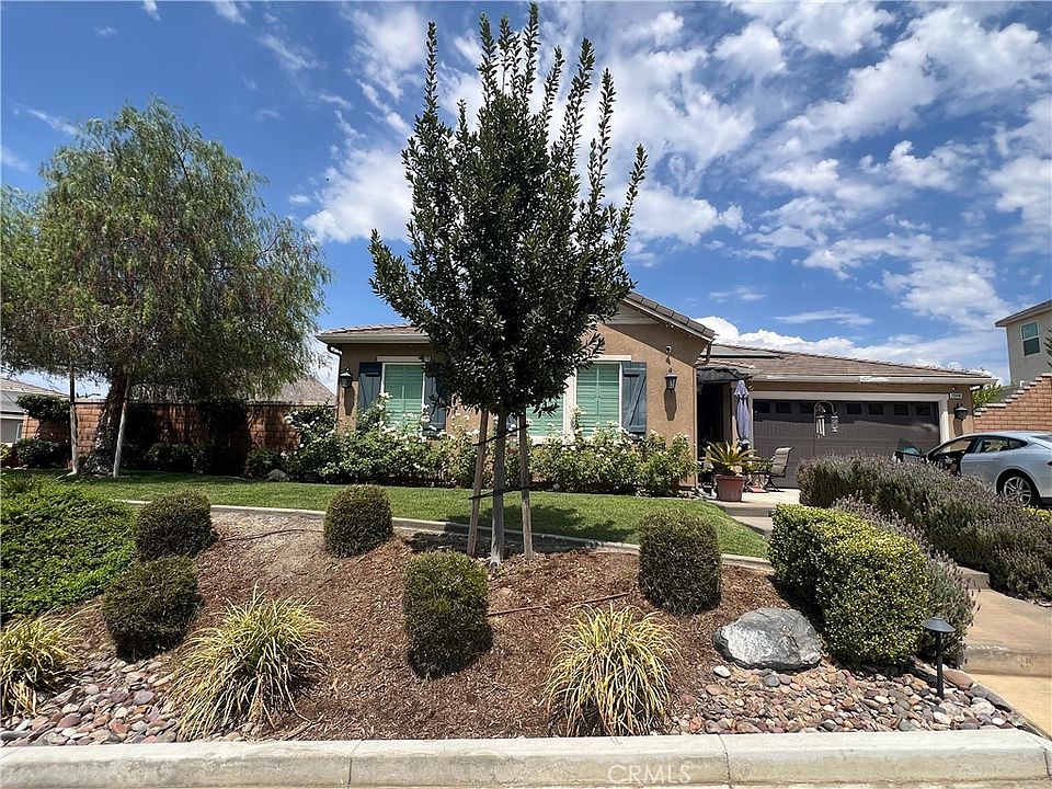 2nd image of 20946 Mountain Gate Dr