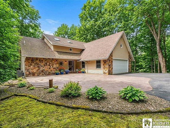 2nd image of 5464 Crestwood Rd