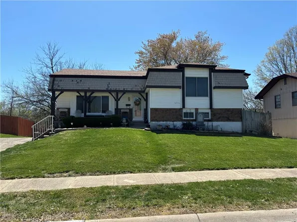 6107 E 140th Pl, Grandview, MO 64030