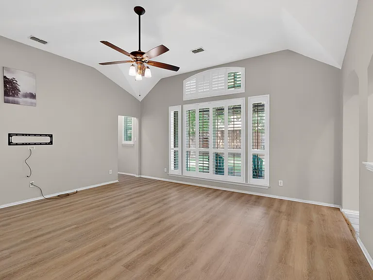 3513 San Paula Dr — Photo 11
