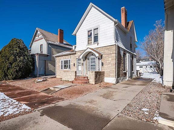 3rd image of 425 W 12th St