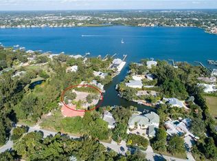 1212 Port Ln, Sarasota, FL 34242