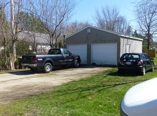 4722 Ottawa Rd, Wonder Lake, IL 60097