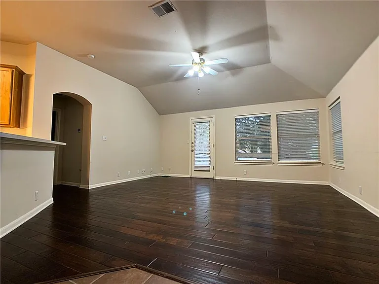 5726 Taylorcrest Dr — Photo 9