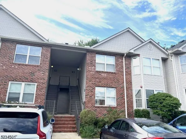 17 Jennifer Dr #2109, East Hanover, NJ 07936