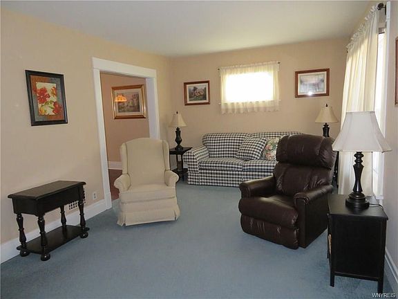 2nd image of 34 Parkwood Ave