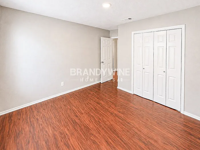 5233 Hill Ridge Dr — Photo 17