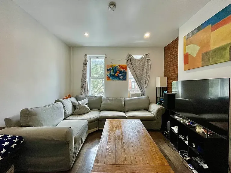 305 Grove St #2L — Photo 3