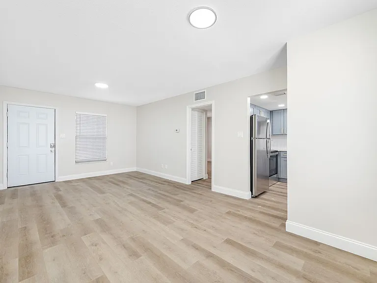 Amber Oaks — Photo 13