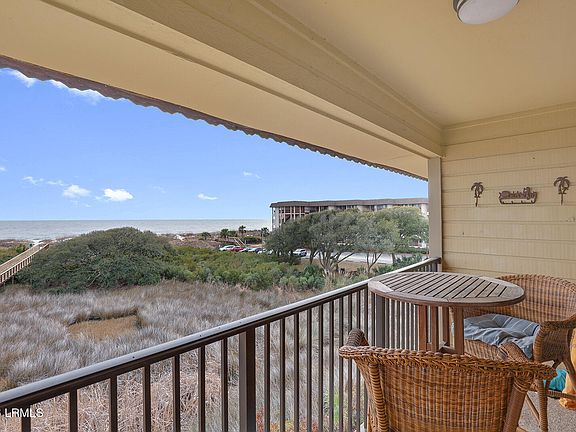 2nd image of 40 Folly Field Rd #325A