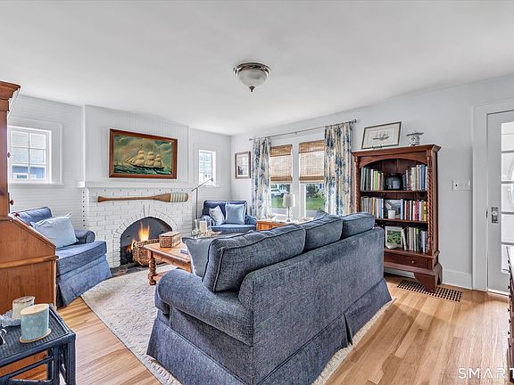 5th image of 207 Third Avenue