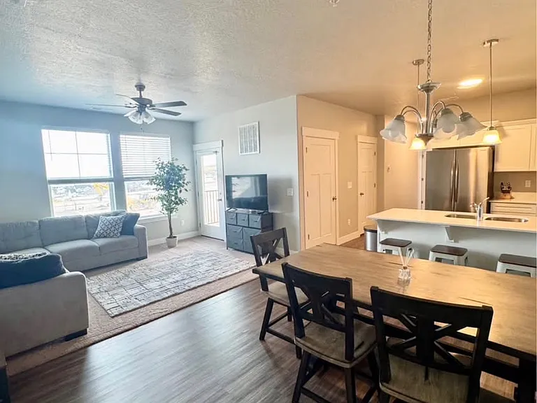 881 N Coulsen Dr #I204 — Photo 10