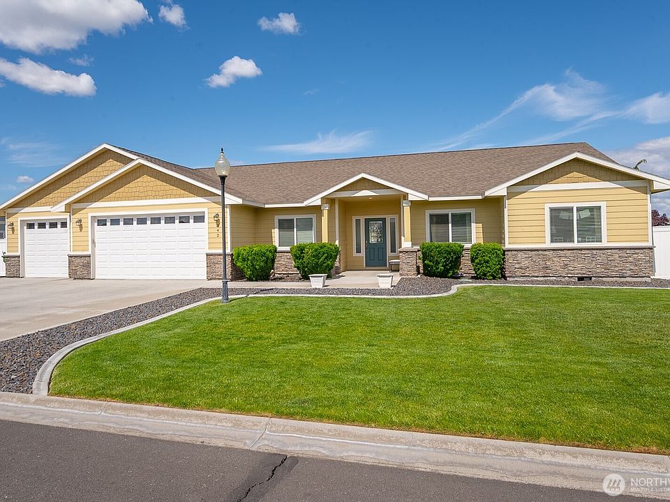 1st image of 342 Dandero Drive SE