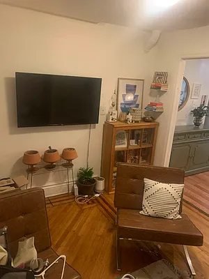 Rented by Space Link Realty | media 14