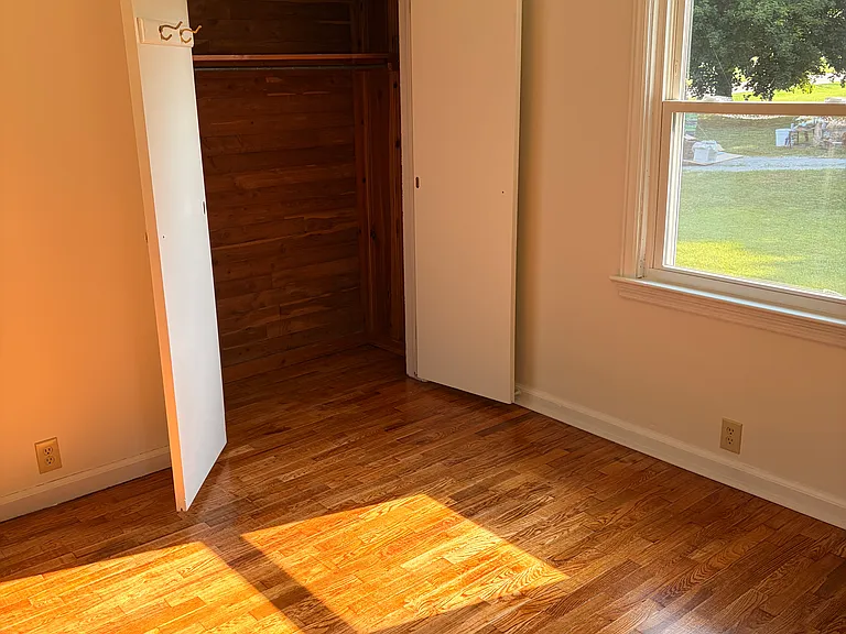 closet in 1st bedroom